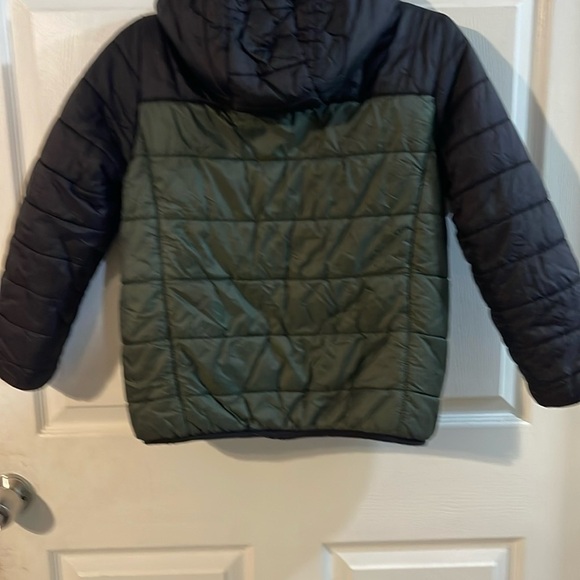 Eddie Bauer Kids Two-Tone Puffer Jacket - Picture 6 of 10
